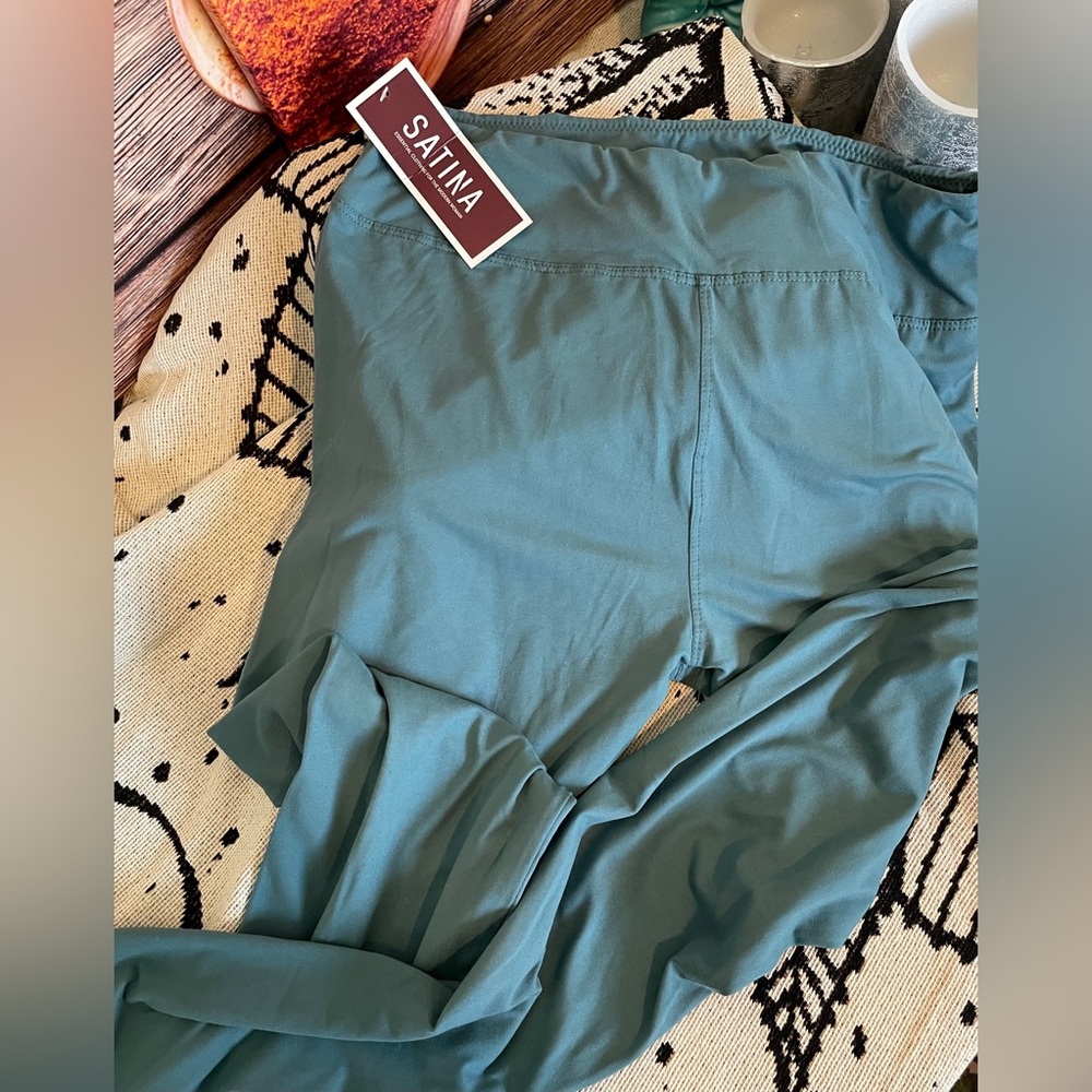 NWT Satina Yoga Leggings Plus Size XL-XXL Blue Pilates Gym Lounging Comfort